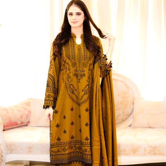 Mustard pakistani kurti Pure cotton with embroidery work with dupatta and pujama - Picture 1 of 9